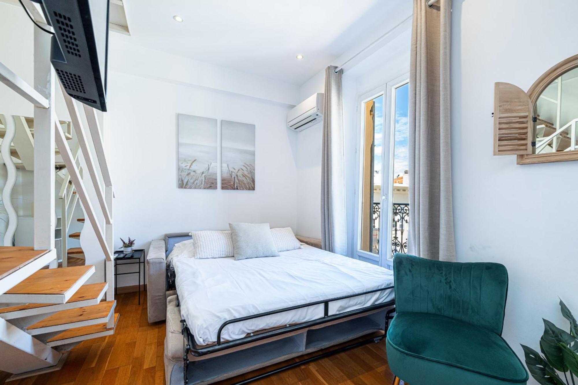 Massena Street - 1 Bdr Duplex With Ac & Parking Apartment Nice Bagian luar foto