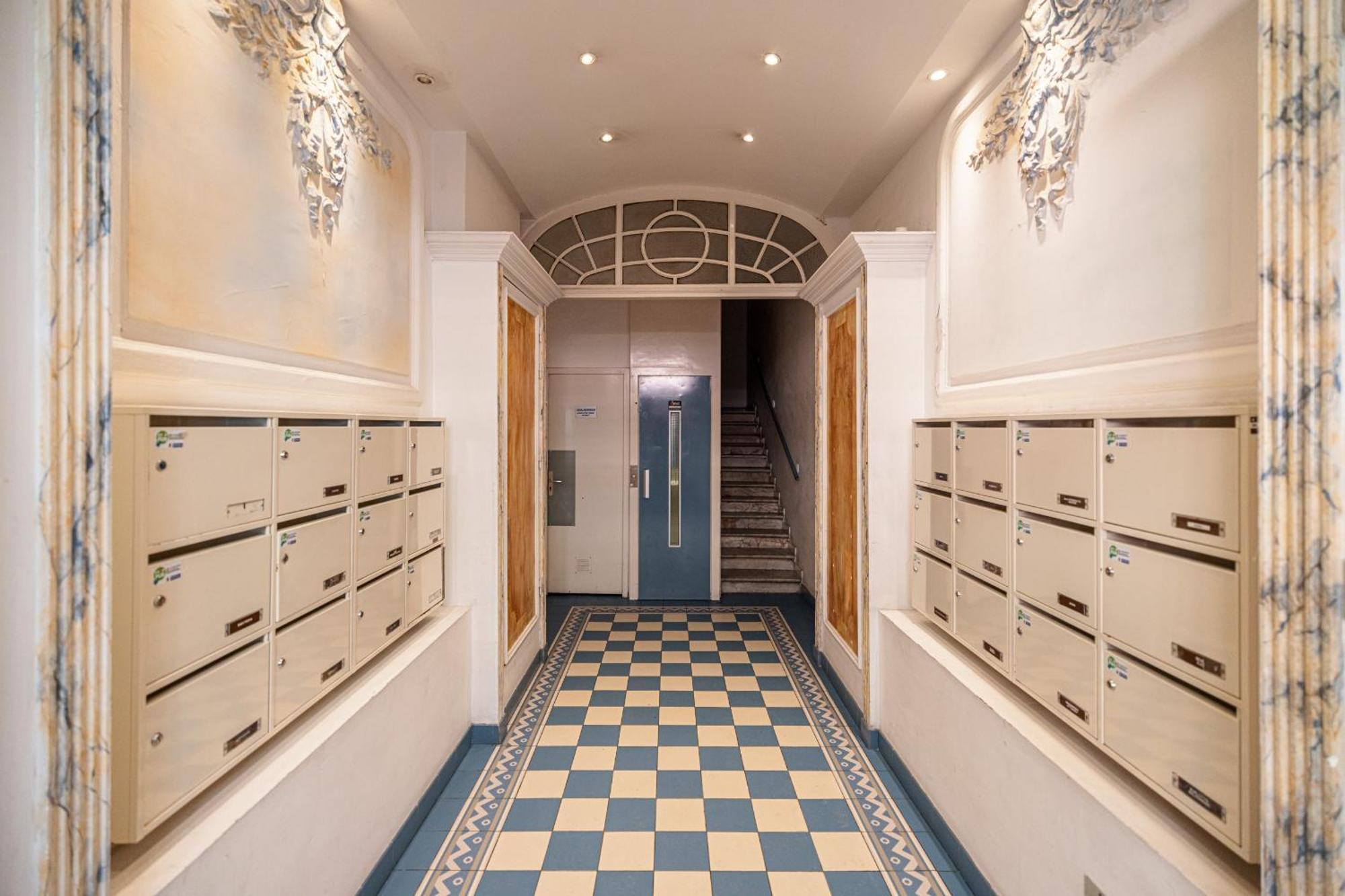 Massena Street - 1 Bdr Duplex With Ac & Parking Apartment Nice Bagian luar foto